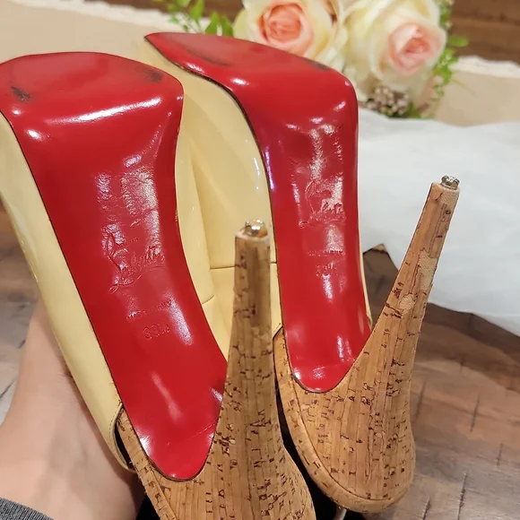 Authentic Loubatin high heels - Picture 9 of 10